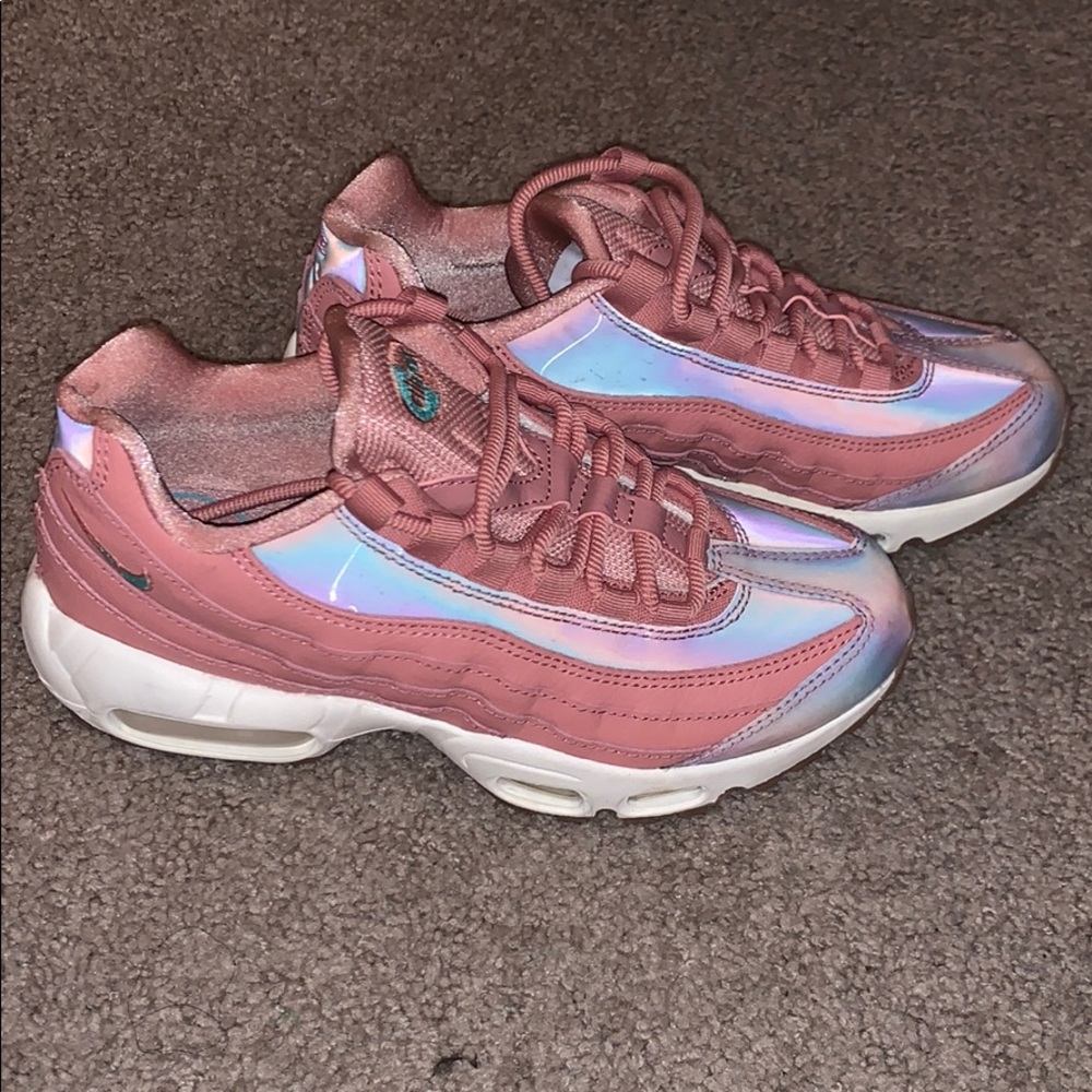 Pink Air Max 95